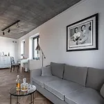 Hotel apartamentowy Miodova